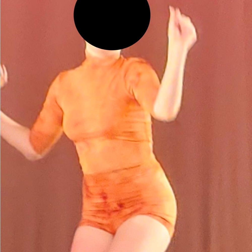 Kizzi Dancewear AS